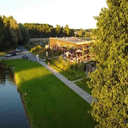 In Tournai Award-winning Park Semesterbostad *